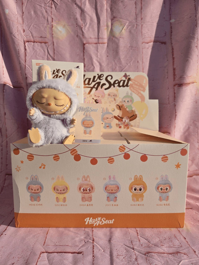 POP MART - Labubu Have a Seat Keychain
