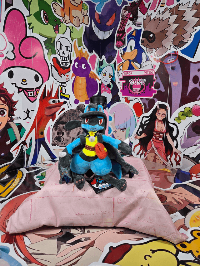 Lucario Plushie 25 cm