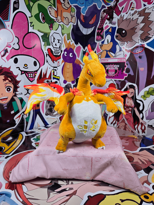 Pokemon Centre - Gigantamax Charizard Plushie 